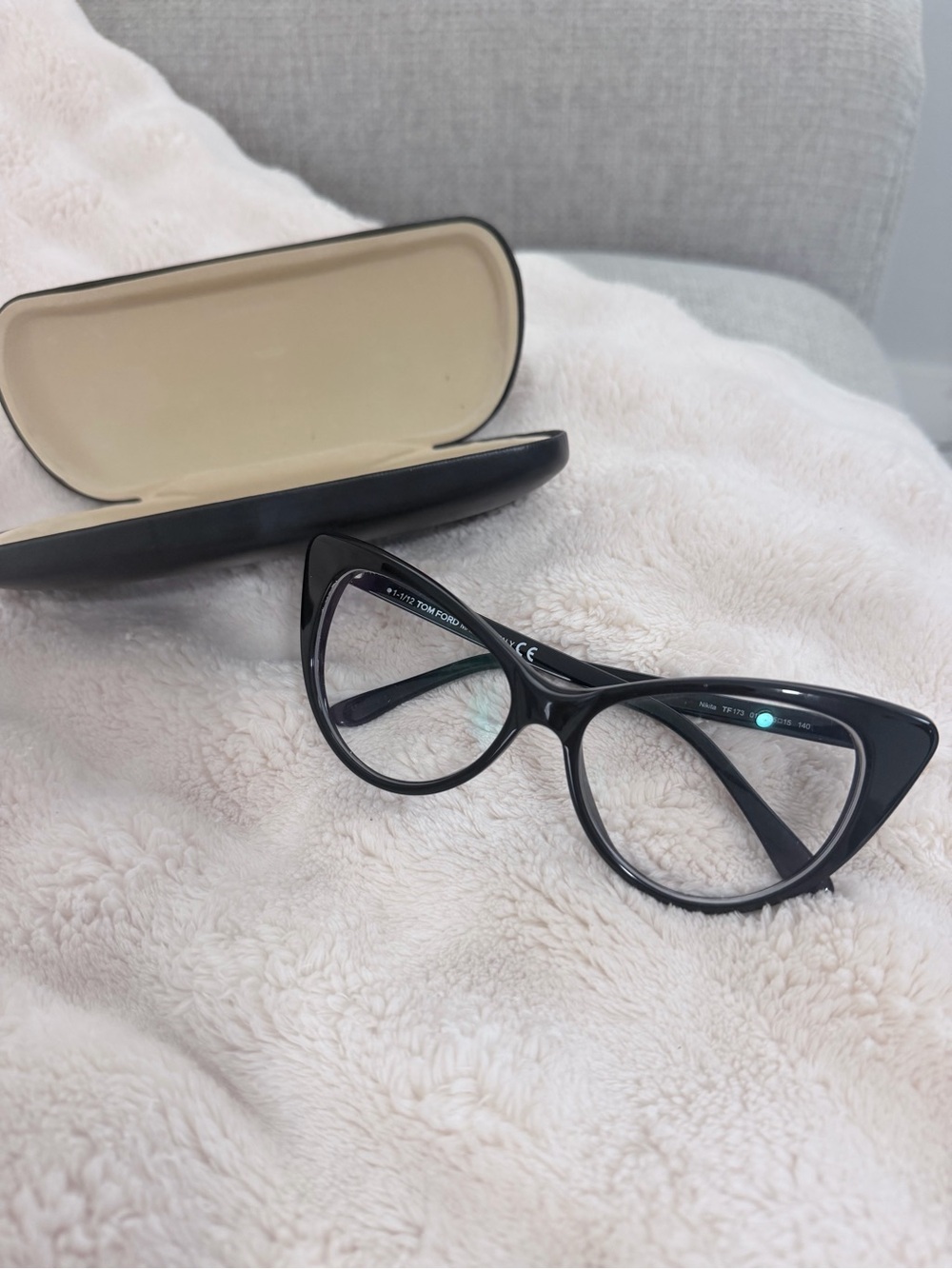 Tom Ford Glossy Black Cat-Eye Optical Frames